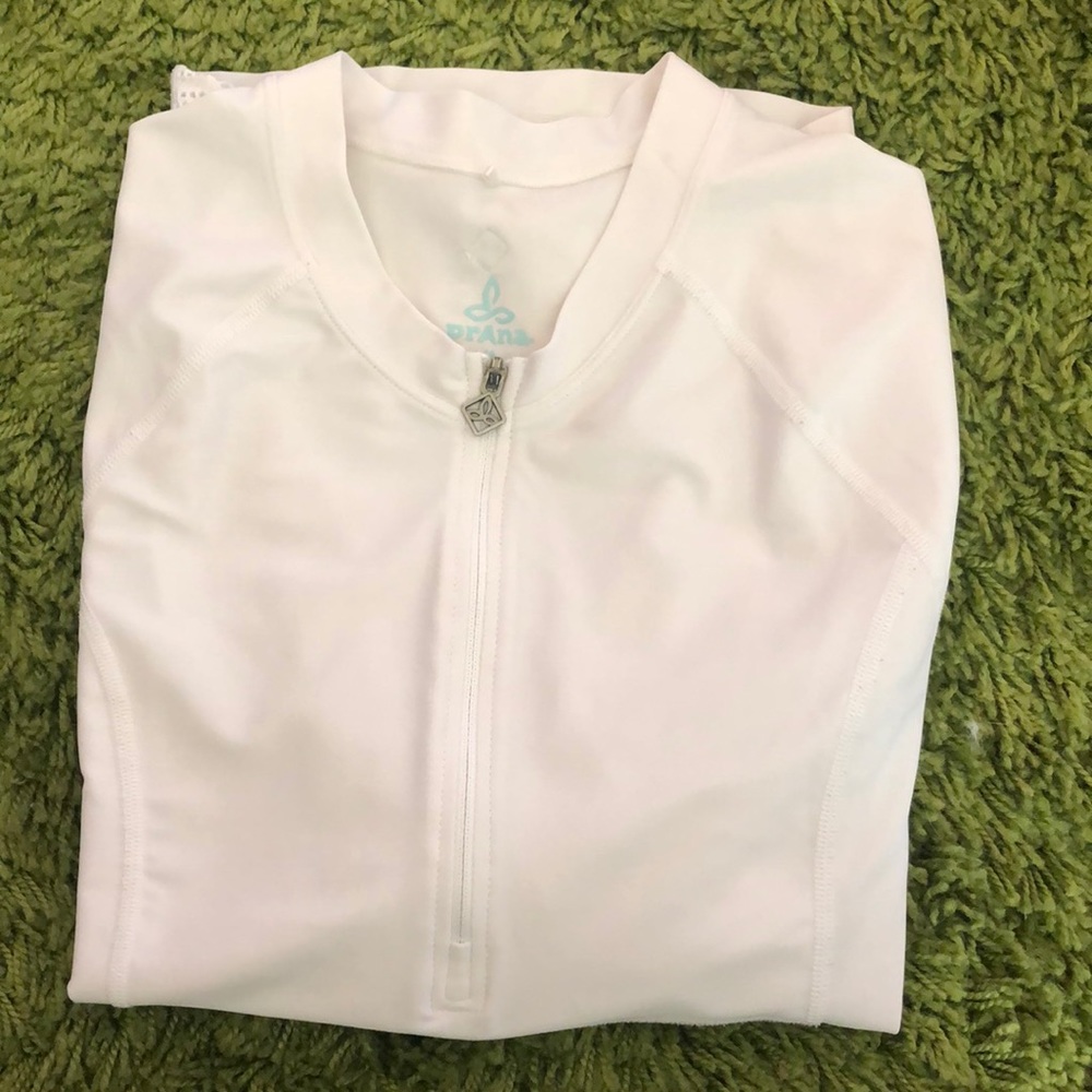 Women’s Prana top